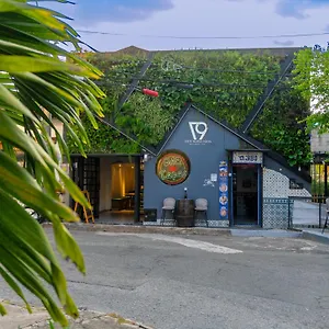 3* Hotel 79