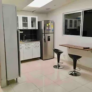 Spacious 2 Bedroom Location 101 Apartamento
