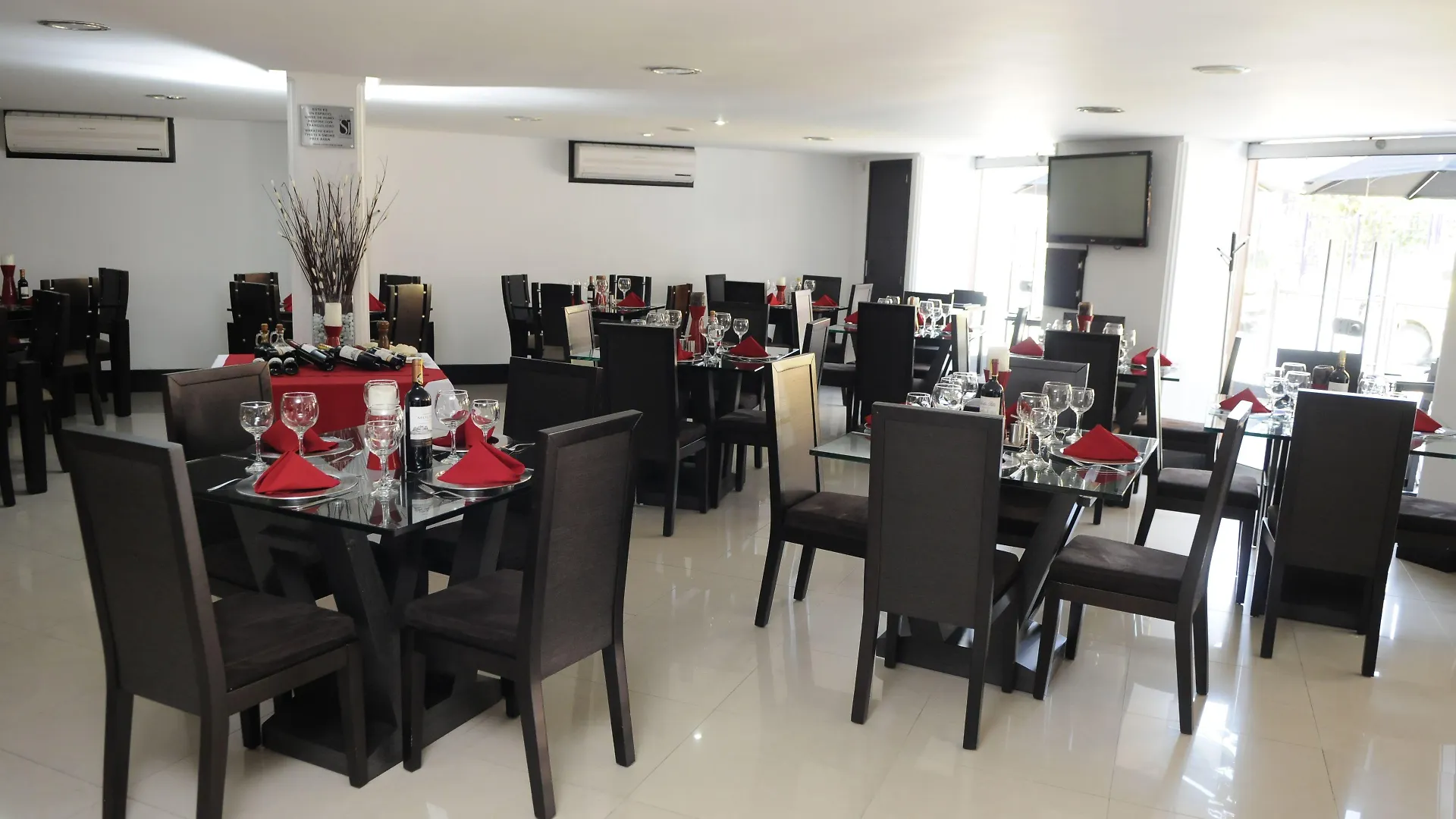 Hotel El Porton De San Joaquin Medellín 3*,  Colombia