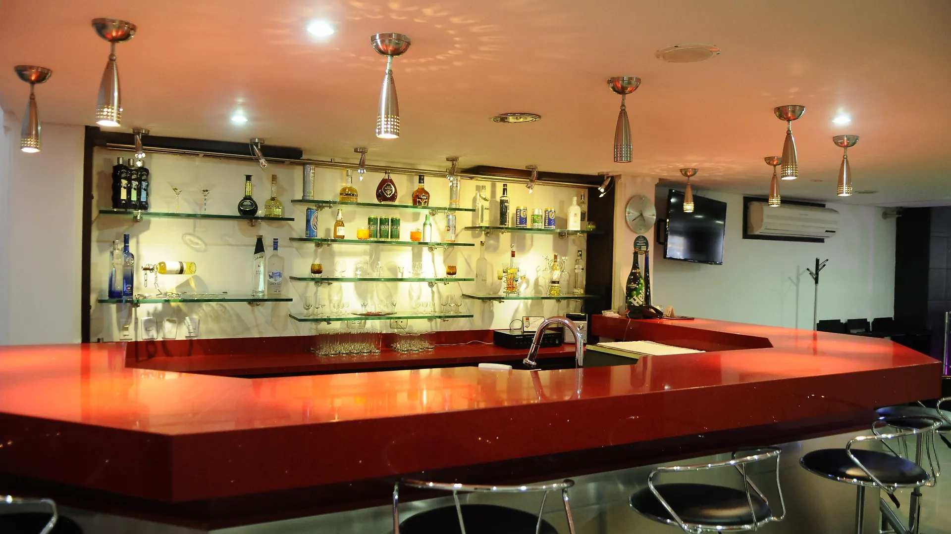 Hotel El Porton De San Joaquin Medellín 3*,  Colombia